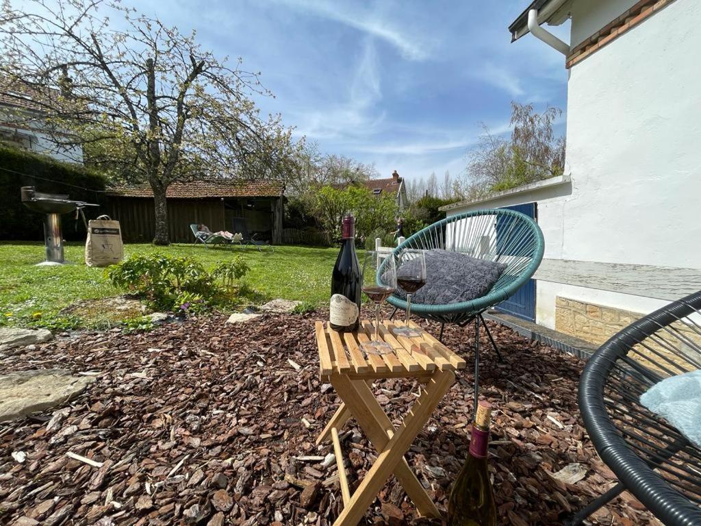 Charmante Maison Bourguignonne Avec Grand Jardin Et Parking Монбар Екстериор снимка